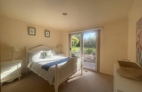Frankston South House | MVC13 Oceanview 4B2B Two-story House with Big Balcony!