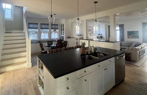 Newlands House | 4 Bedroom Newlands Home Blocks from trails & 1 mile from Pearl Street Mall