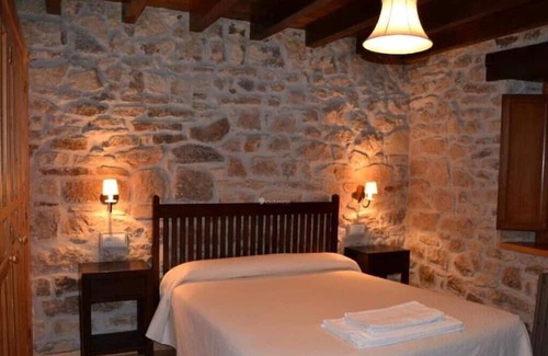 Bobia de Abajo House | Holiday Home 'La Corte Del Rondiellu 1' with Mountain View, Private Terrace and Wi-Fi