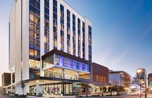 Rutledge Hill Apartment | CMA FEST WEEKEND! MARGARITAVILLE NASHVILLE! 6/6-6/10/24 Studio that sleeps 4!