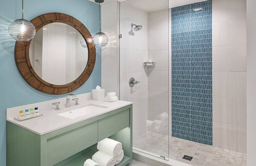 Rutledge Hill Apartment | CMA FEST WEEKEND! MARGARITAVILLE NASHVILLE! 6/6-6/10/24 Studio that sleeps 4!