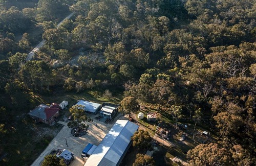 Pozieres Cottage | Relaxing Cottage adjacent to Donnellys Castle Dog-friendly! Close to Stanthorpe