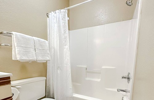 Wichita Apartment | Sleepover: Memorable Studio - Downtown Wichita