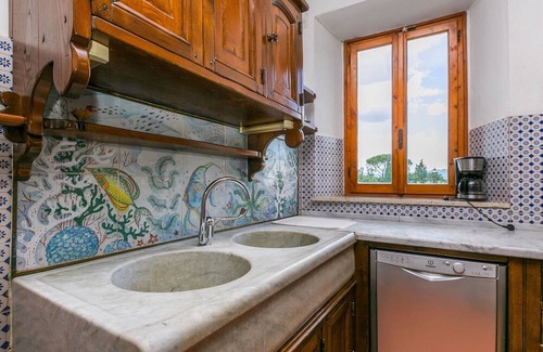 Empoli Villa | Stunning private villa for 8 guests with WIFI, private pool, terrace, panoramic view and parking