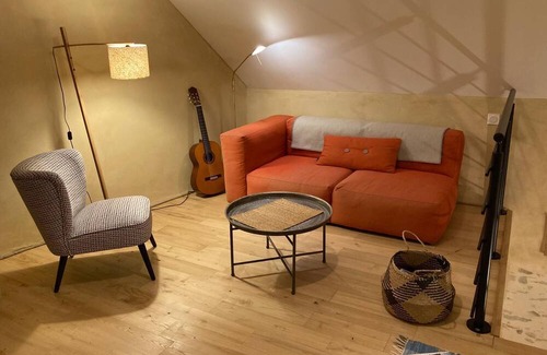 Saint-Seglin Apartment | Le 6, Logement Chaleureux, Calme et Verdure