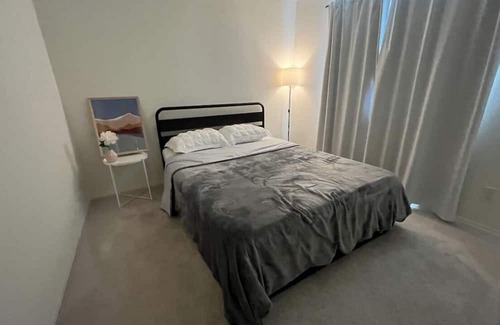 Jurupa Valley Apartment | 2b1b NEAR UCR no kitchen