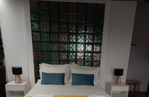 Angra do Heroismo Apartment | Studio Apartment 'Casa Do Poço - Casinha' with Mountain View, Shared Terrace and Wi-Fi
