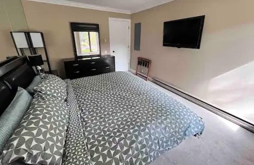 Sun Valley Condo | Kid and Pet Friendly Ski in/out condo at Dollar Mountain.