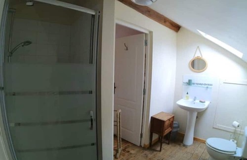 Bersac-sur-Rivalier Bed & Breakfast | Family Room for up to 5