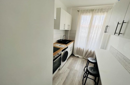 Saint-Lambert Apartment | Beau Studio Balcon vue sur Notre Dame de la Garde!proche mer 10min à Pied
