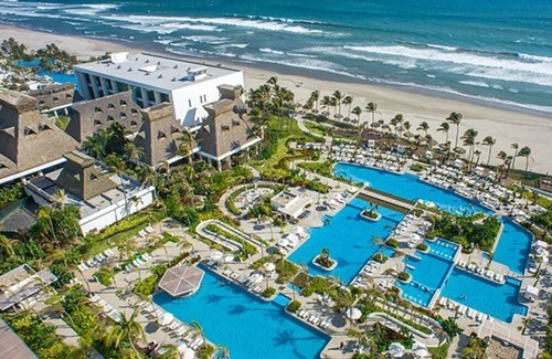 Playa Diamante Resort | Spacious 1-Bedroom Suite with Kitchen and Balcony