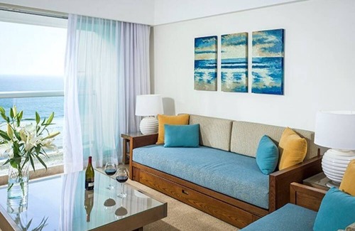 Playa Diamante Resort | Spacious 1-Bedroom Suite with Kitchen and Balcony