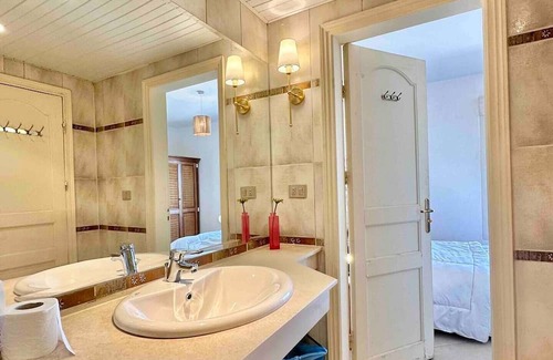 Ras Sudar House | Spectacular 3Bedroom Sea View Serviced Beach House