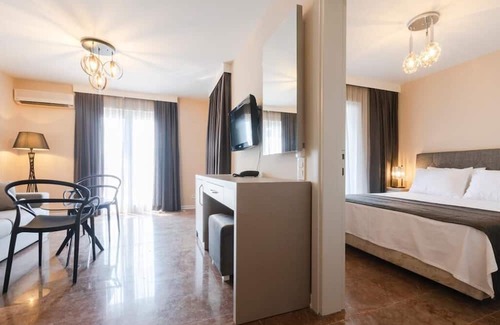 Yalikavak Apartment | 2-1 Suit in Yalikavak with pool and on the beach