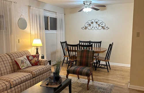 Lamar House | Relax and Unwind at the Highland House