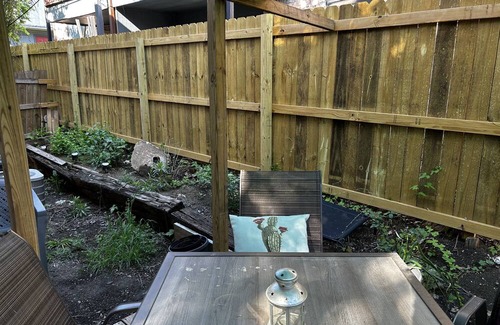 Pleasant Valley House | Key to Austin Serenity