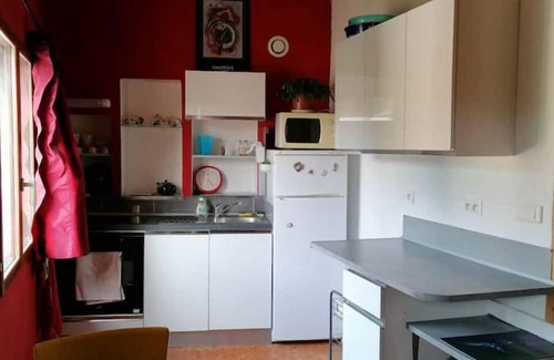 Busseol Apartment | Grand Studio Avec vu sur Château