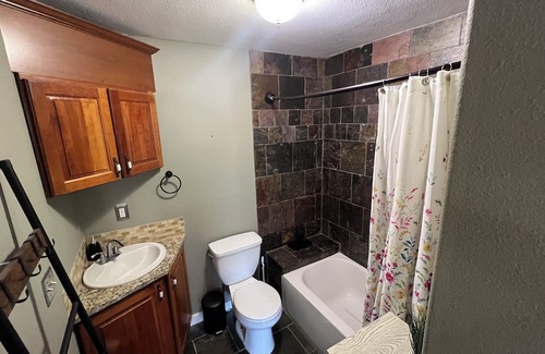 Idledale House | Creekside with a Crystal Garden on Beer Creek
