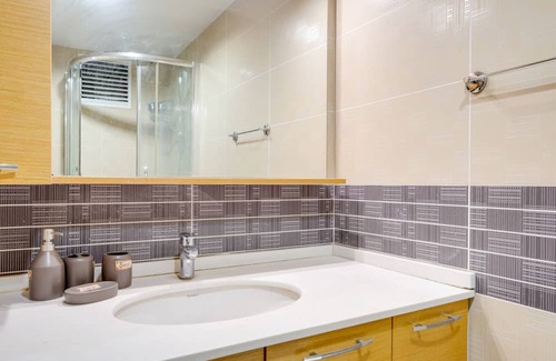 Basaksehir Apartment | Residence with City View Near Mall of Istanbul
