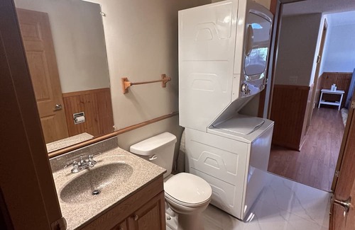 Sardis House | 3 Bedroom 2 Bathroom Waterfront Cabin on the River W/ Mini Loft W Fire Pit
