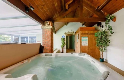 Newton-on-Rawcliffe House | Magpie cottage w pool in North Yorkshire