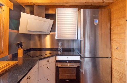 Saint-Gervais-les-Bains Ski Chalet | Chalet 'Hygge Avec Piscine' with Mountain View, Private Pool and Wi-Fi
