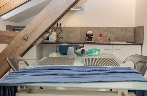 Perigueux Apartment | Apartment 'l'Azure' with Wi-Fi