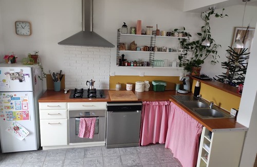 Lanester House | 1930s family home near the sea