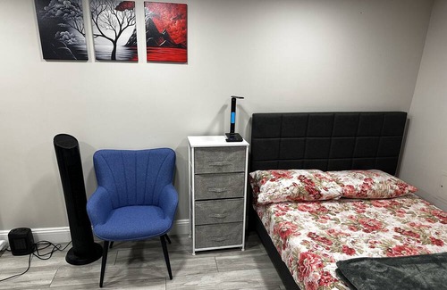 East Massapequa House | Cozy Studio in terrific Massapequa with AC, WiFi