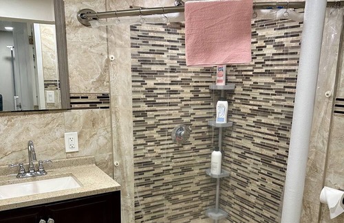 East Massapequa House | Cozy Studio in terrific Massapequa with AC, WiFi