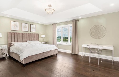 Brampton House | Luxury Six Bedroom home with main floor ensuite and spacious backyard.