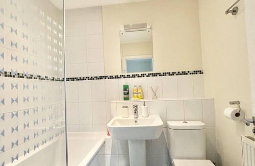 Reading House | Remarkable 3-Bed House in Reading
