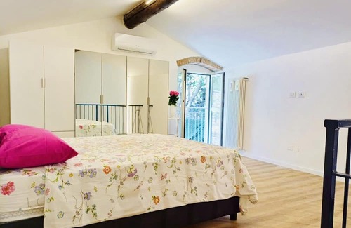 Bergamo Apartment | Charming Apartment & balcony