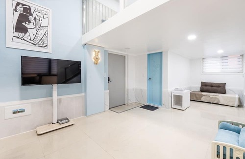 Oeseo House | Gapyeong Mountain Dog Pool Villa