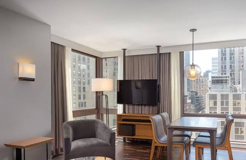 Turtle Bay Resort | Bring your friends and celebrate New Year's Eve in NYC! Sleeps 6 /2 BDRM