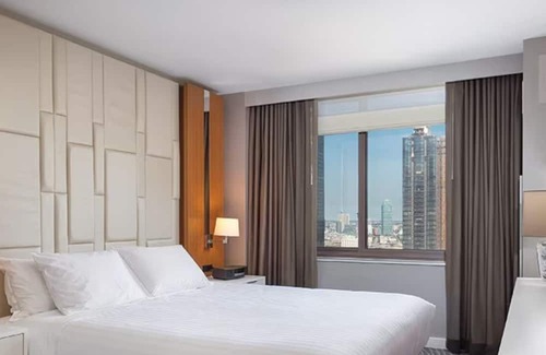 Turtle Bay Resort | Bring your friends and celebrate New Year's Eve in NYC! Sleeps 6 /2 BDRM