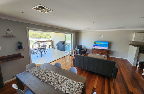 Burrill Lake House | Entire home located 450m from Burrill Lake