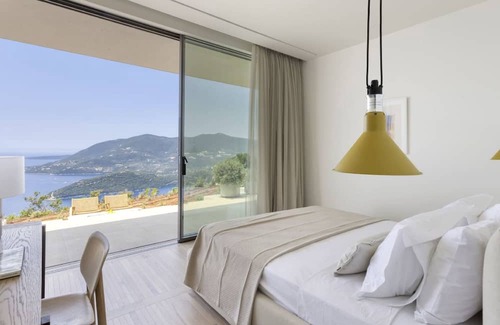 Evgiros Villa | Poros Villa, picturesque location
