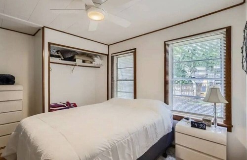 Walkers Holly Hill House | 5 BR + Intercoastal + Pool + Jacuzzi