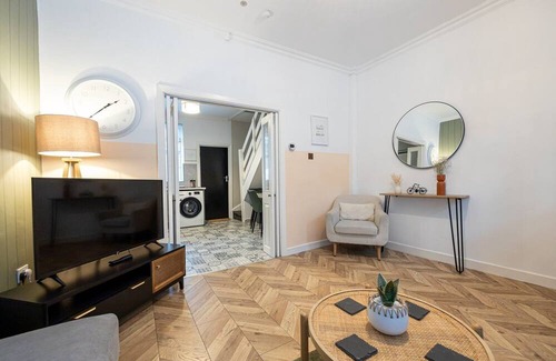 Belle Vue House | GuestReady - Restful Retreat in Manchester