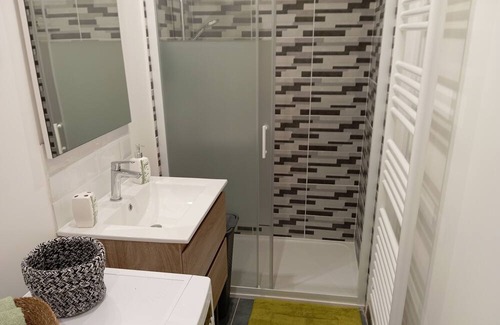 Vierzon Apartment | "Le Cocooning" - Parking Gratuit - Arrivée Autonome