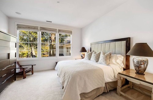 Carpinteria House | Stunning beachfront estate in the ultimate location in the Rincon Point!