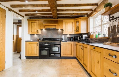 Chester House | Rural 4 bed former Coach House. Beautifully furnished