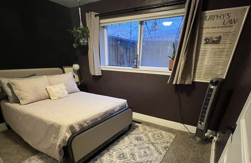 Lower Avenues Condo | Cozy Room in the SLC Avenues with Two Cats