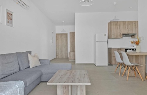 Strovolos Apartment | Phaedrus Living: Eolus Residences Hera