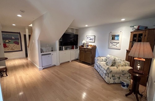 Newcastle House | Luxury harbor side home on the Damariscotta River Short walk to town