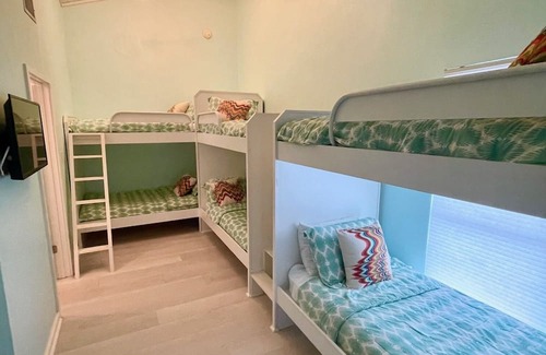 Josephine House | Arnica Bay Bliss Direct Waterfront