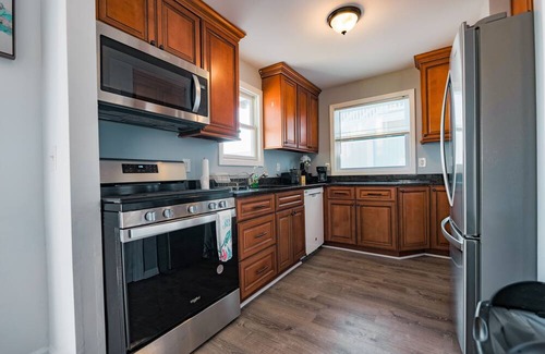 Leeds Point House | Water Front BnB sleeps 8