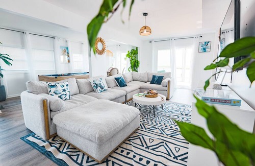 Leeds Point House | Water Front BnB sleeps 8