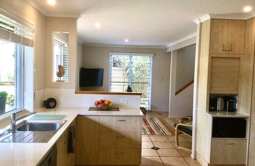 Buddina House | Point Cartwright Beach House- Short Walk to Water